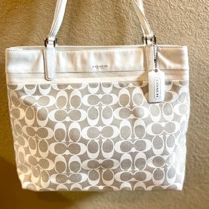 Coach Signature Tote Purse